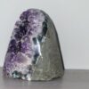 2024/07/1000034945.jpg Amethist geode in basalt