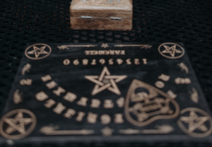 ouijabord spirituele betekenis symboliek droom dromen